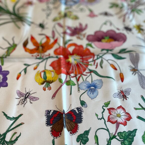 NWOT Vintage Gucci Floral Silk Scarf by V. Accornero - Picture 11 of 14